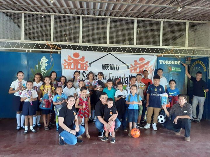 Foundation volunteers and families